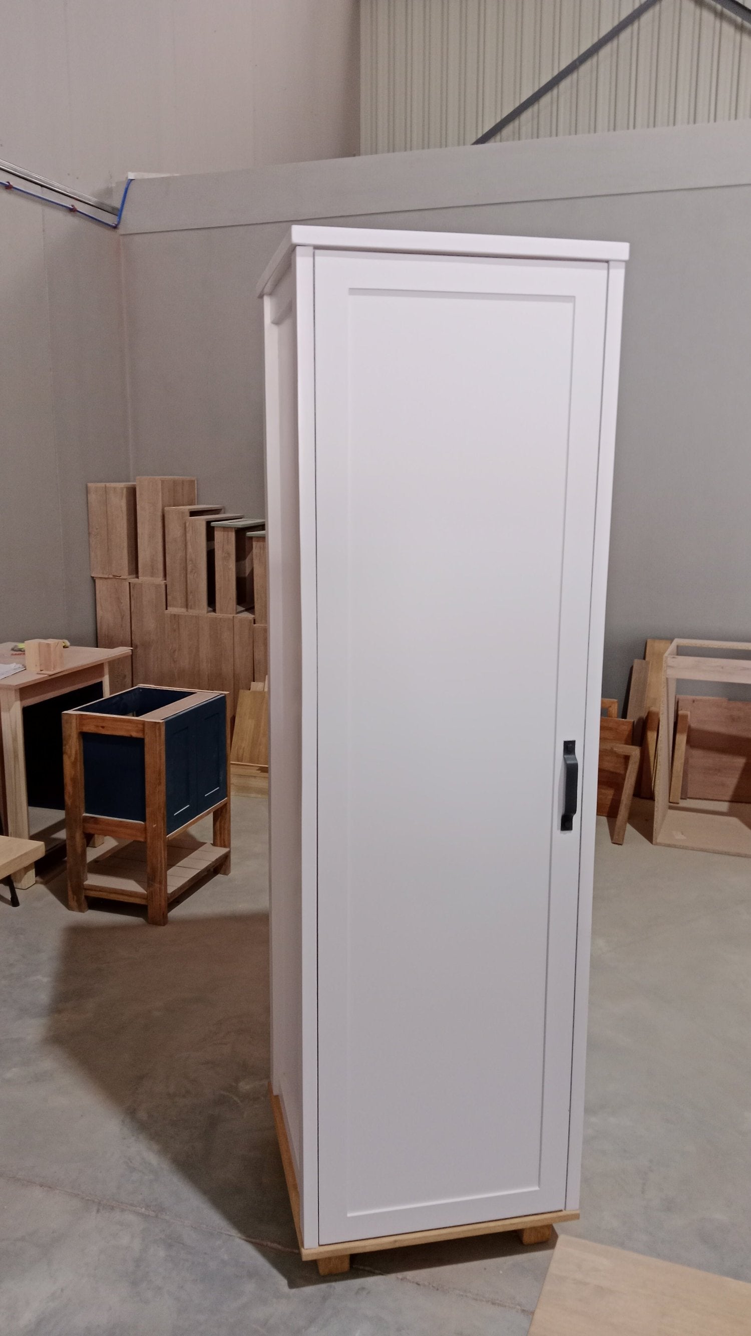 Single-door-pantry-cabinet-5.jpg